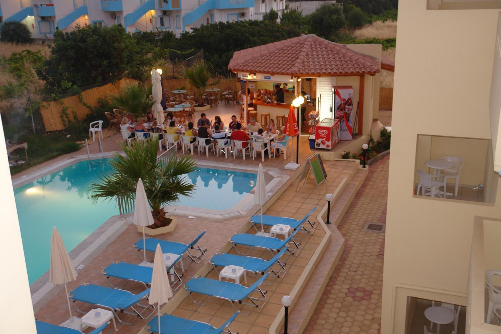 Sunshine Studios & Apartments Сталіда Екстер'єр фото